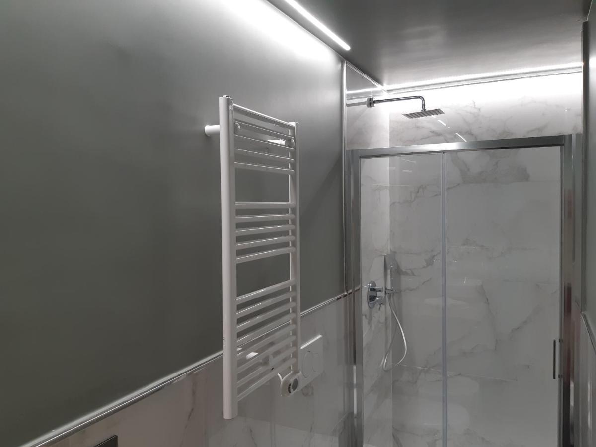 Il Giardino Di Elettra - Freeparking Aparthotel Genua Exteriör bild