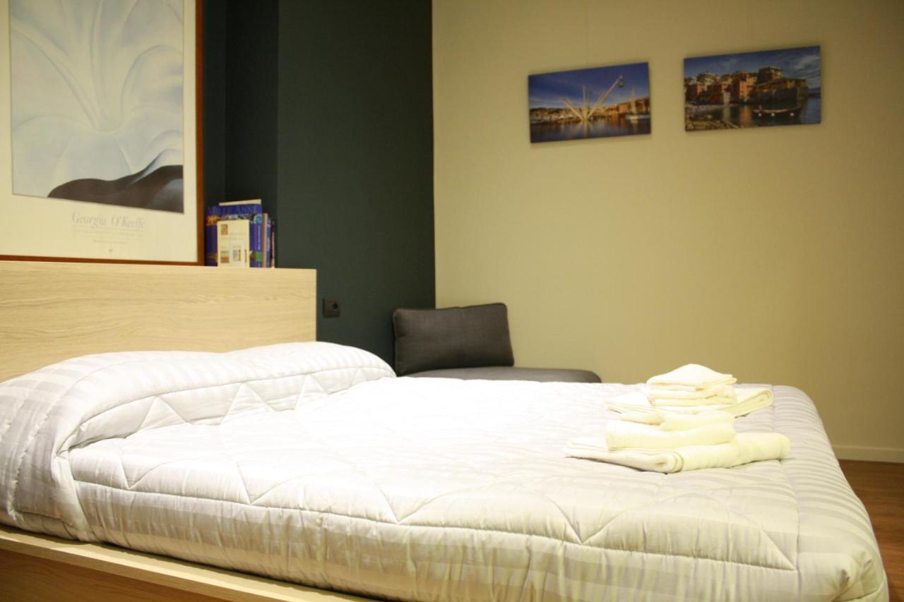 Il Giardino Di Elettra - Freeparking Aparthotel Genua Exteriör bild