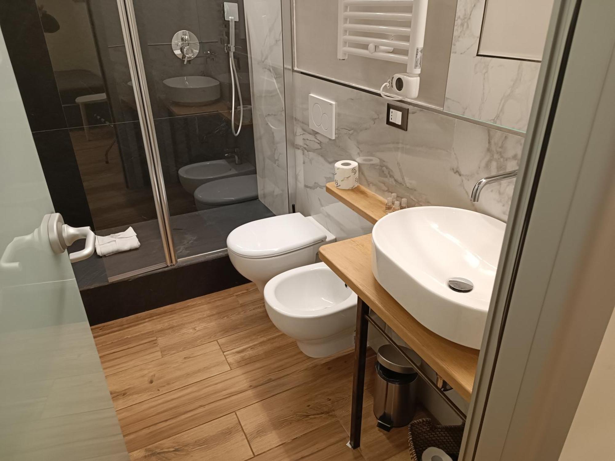 Il Giardino Di Elettra - Freeparking Aparthotel Genua Exteriör bild