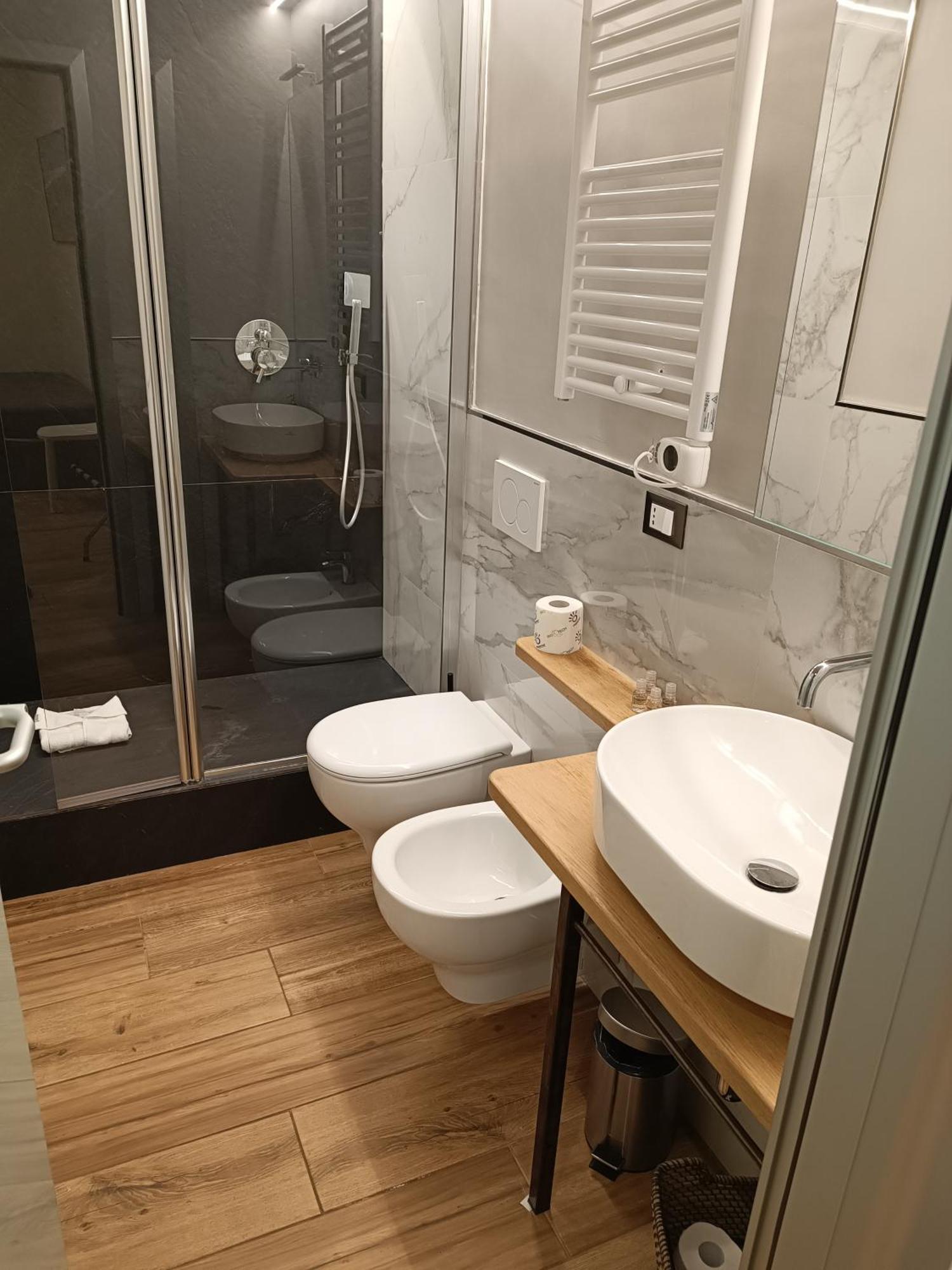 Il Giardino Di Elettra - Freeparking Aparthotel Genua Exteriör bild